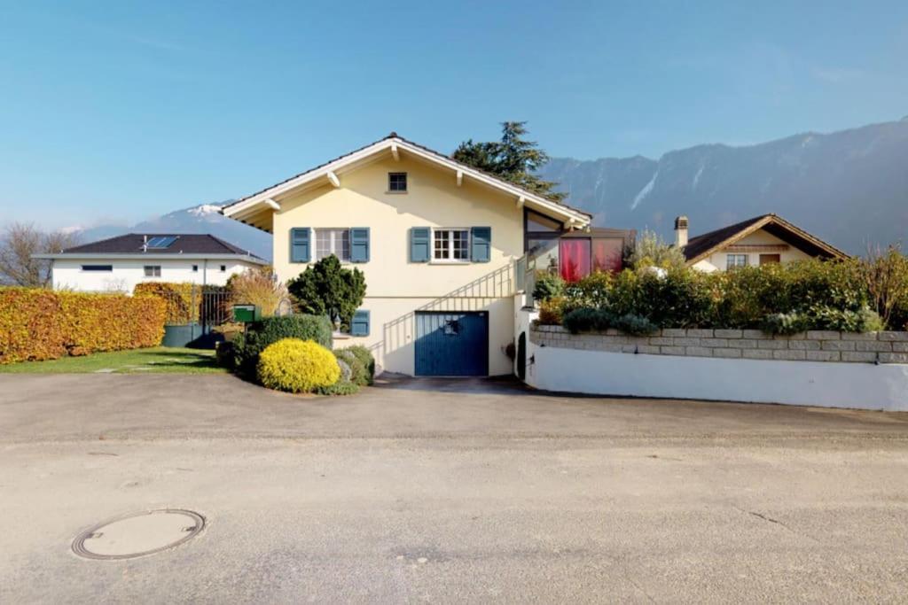 Cheerful Villa With Fireplace, Bath-Tub And Garden Noville Exterior foto